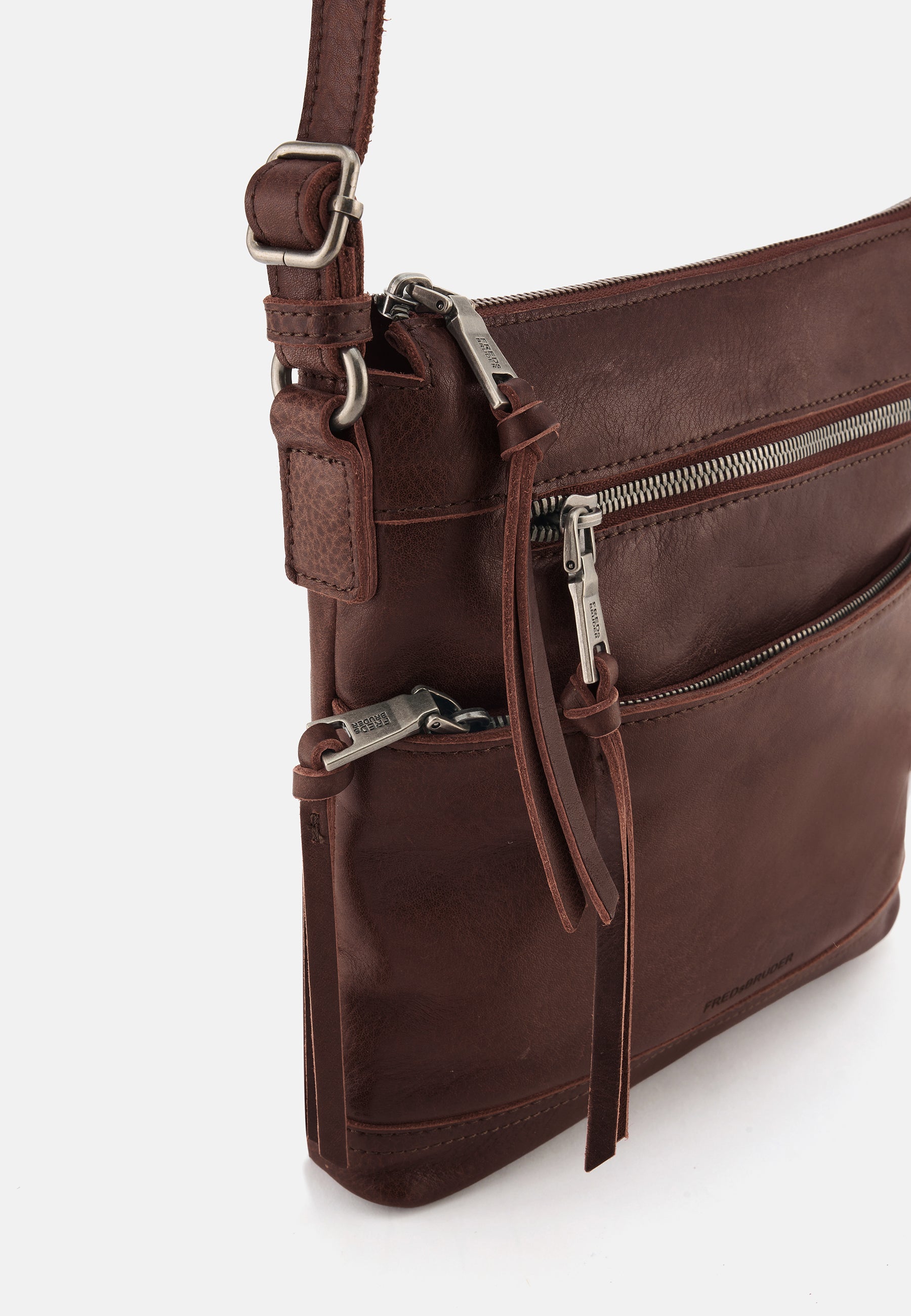 My Old Friend Crossbag With Front Zipper