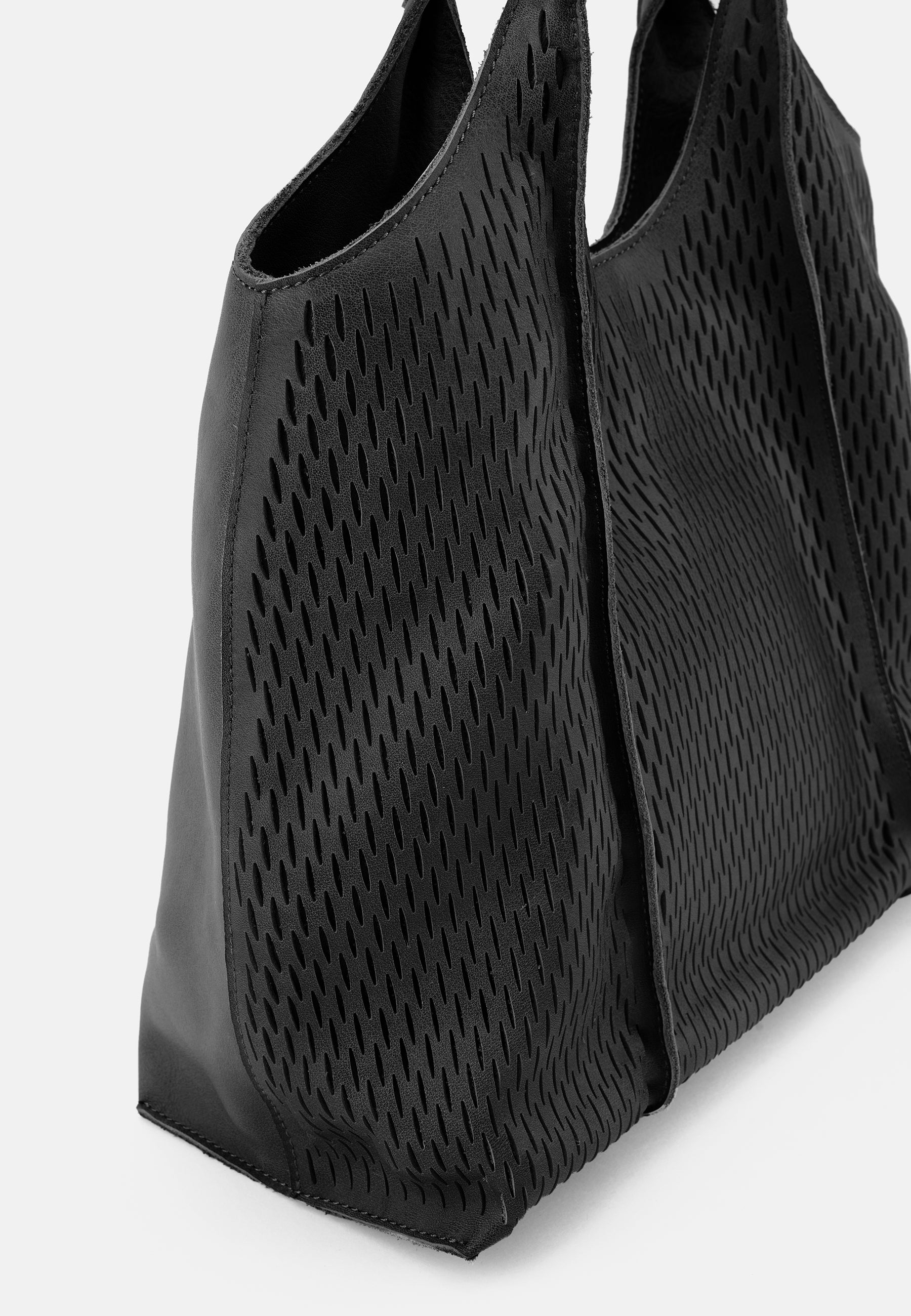 Soft Cut Hobo