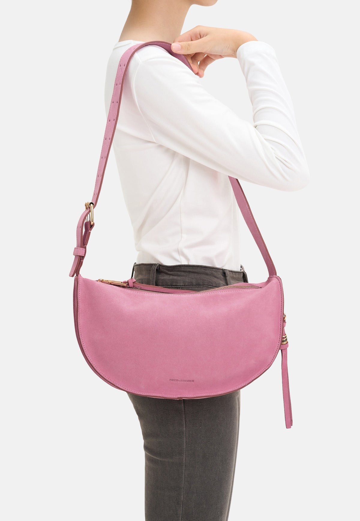 Midi-Schultertasche in Juicy-Berry-Rosa, halbmondförmig, mit Reißverschluss und Umhängegurt