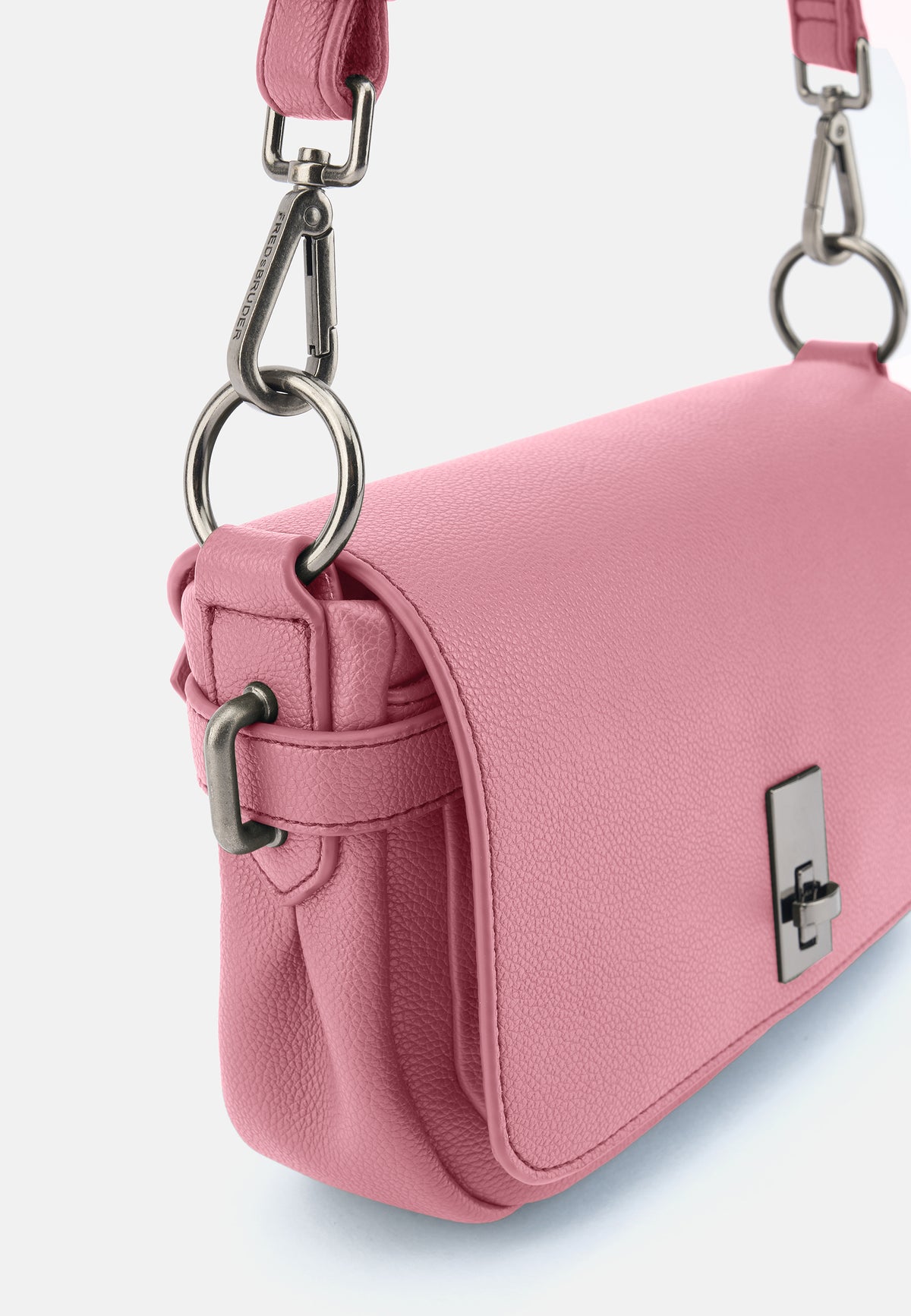 Rosa Crossbody-Tasche mit Klappenverschluss und Metallring-Schulterriemen