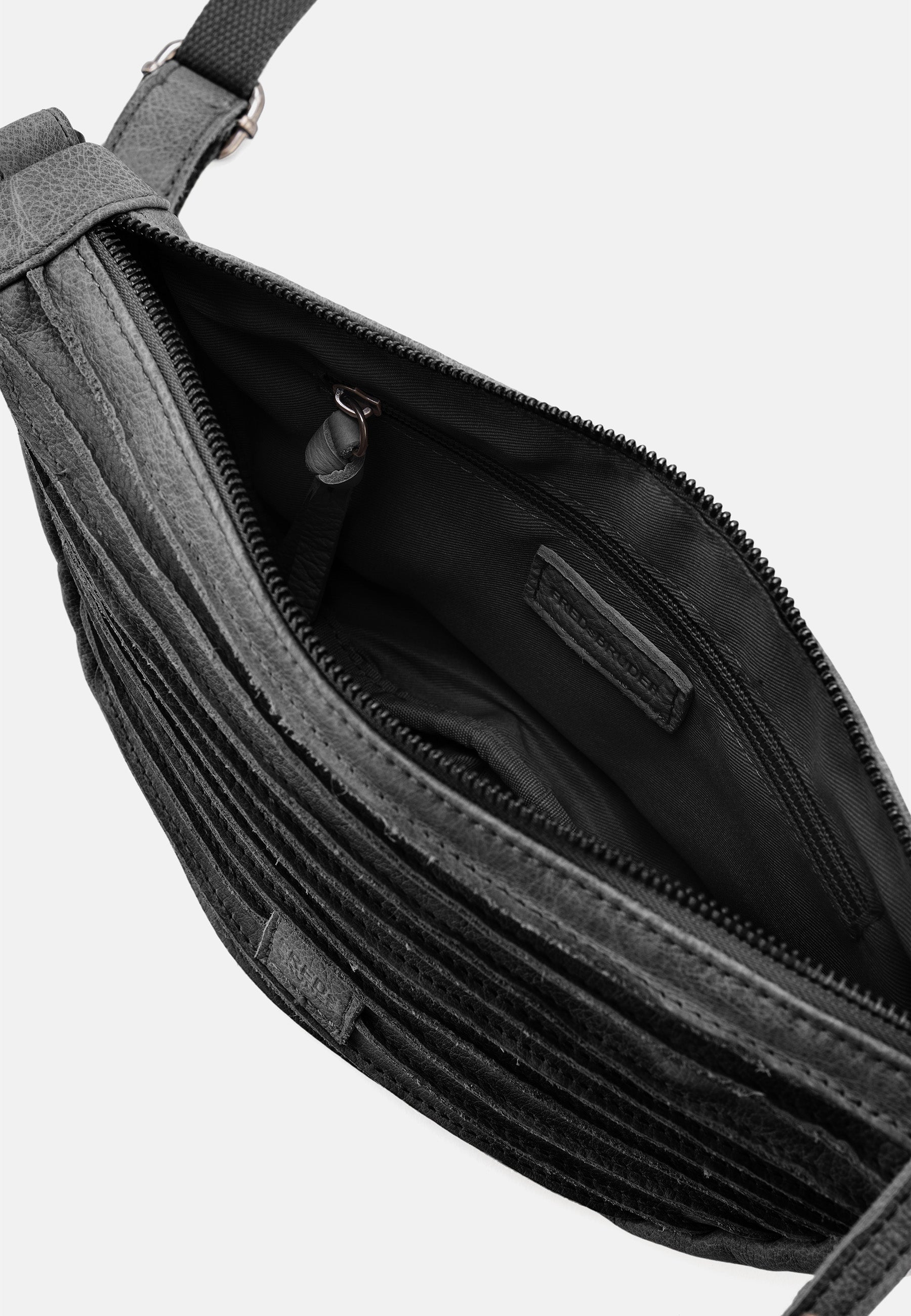 FREDsBRUDER- Handtaschen>Damen>Ledertaschen>Halbmond Taschen- Riffel Halfmoon Bag- black / OS-caramel / OS-sky blue / OS-lavender / OS