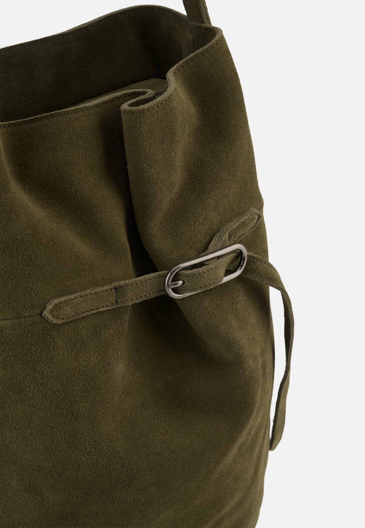 Softly Hobo-Tasche dunkelgrün im Wildlederlook, mit Metallbügel und Zugband