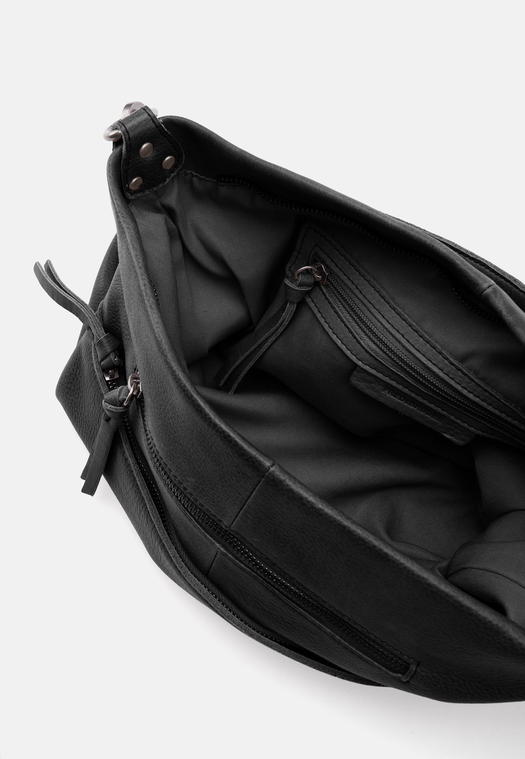 FREDsBRUDER- Handtaschen>Damen>Ledertaschen>Hobo Tasche>Tasche mit Reißverschluss- My Old Friend Hobo With Front Zipper- black / OS-caramel / OS-sky blue / OS