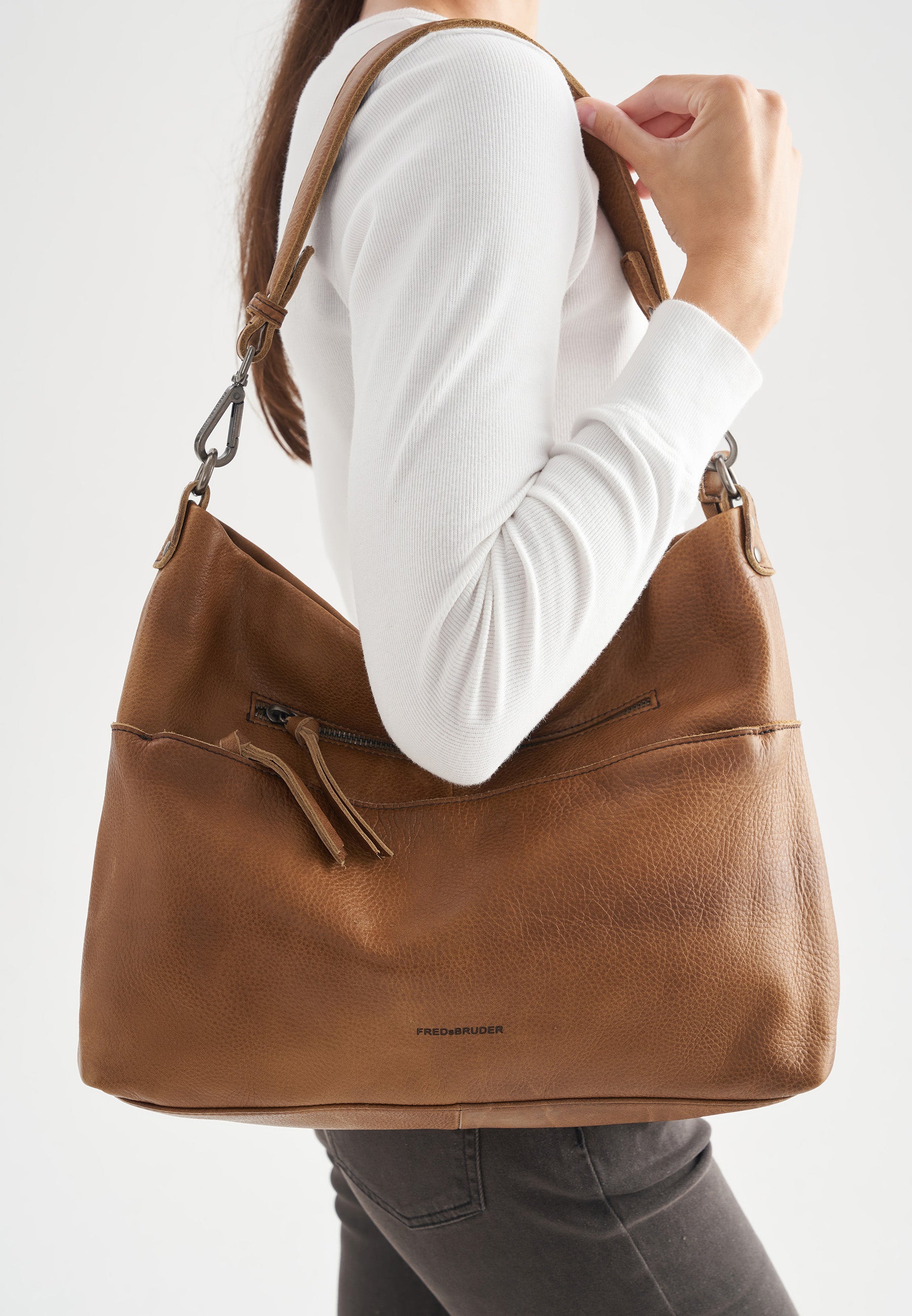 FREDsBRUDER- Handtaschen>Damen>Ledertaschen>Hobo Tasche>Tasche mit Reißverschluss- My Old Friend Hobo With Front Zipper- black / OS-caramel / OS-sky blue / OS