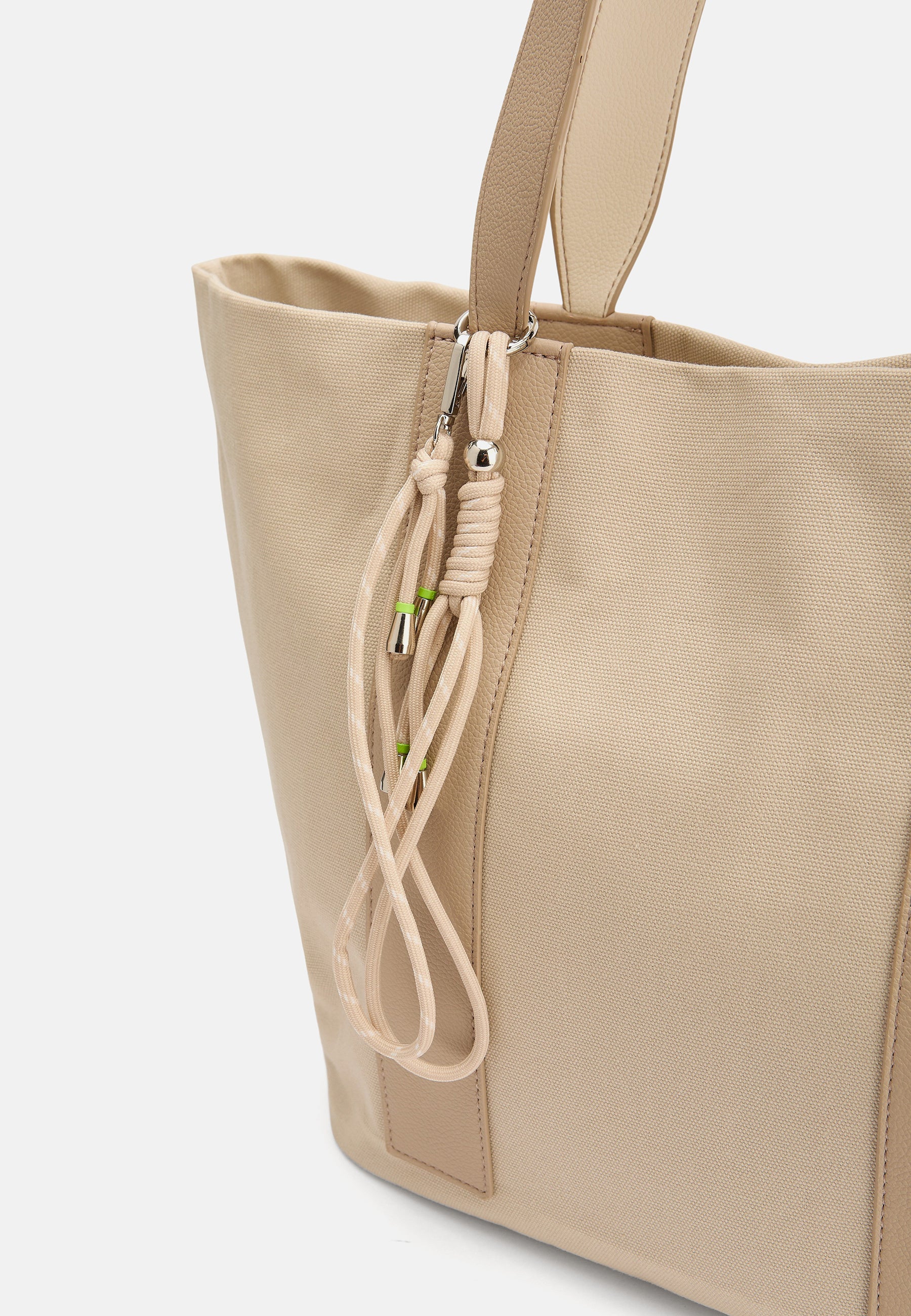 Carry Me Everywhere Shopper