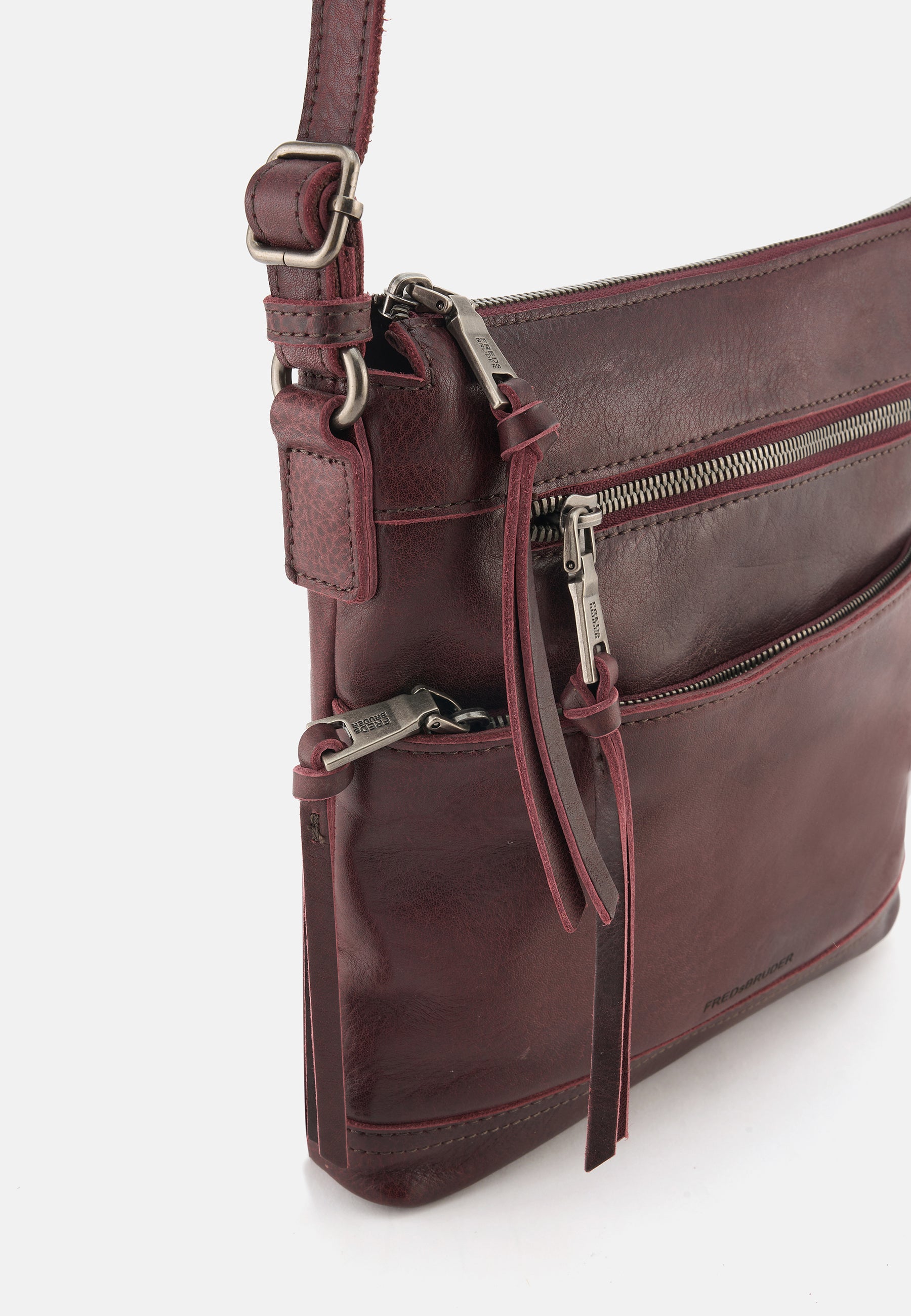 My Old Friend Crossbag With Front Zipper