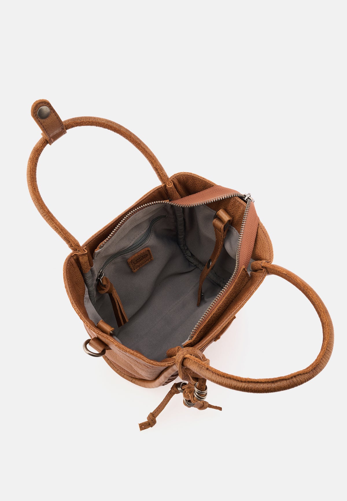 Desert-Brown Tote-Handtasche offen, Innenfutter sichtbar, Reißverschlussfach und Kordeln