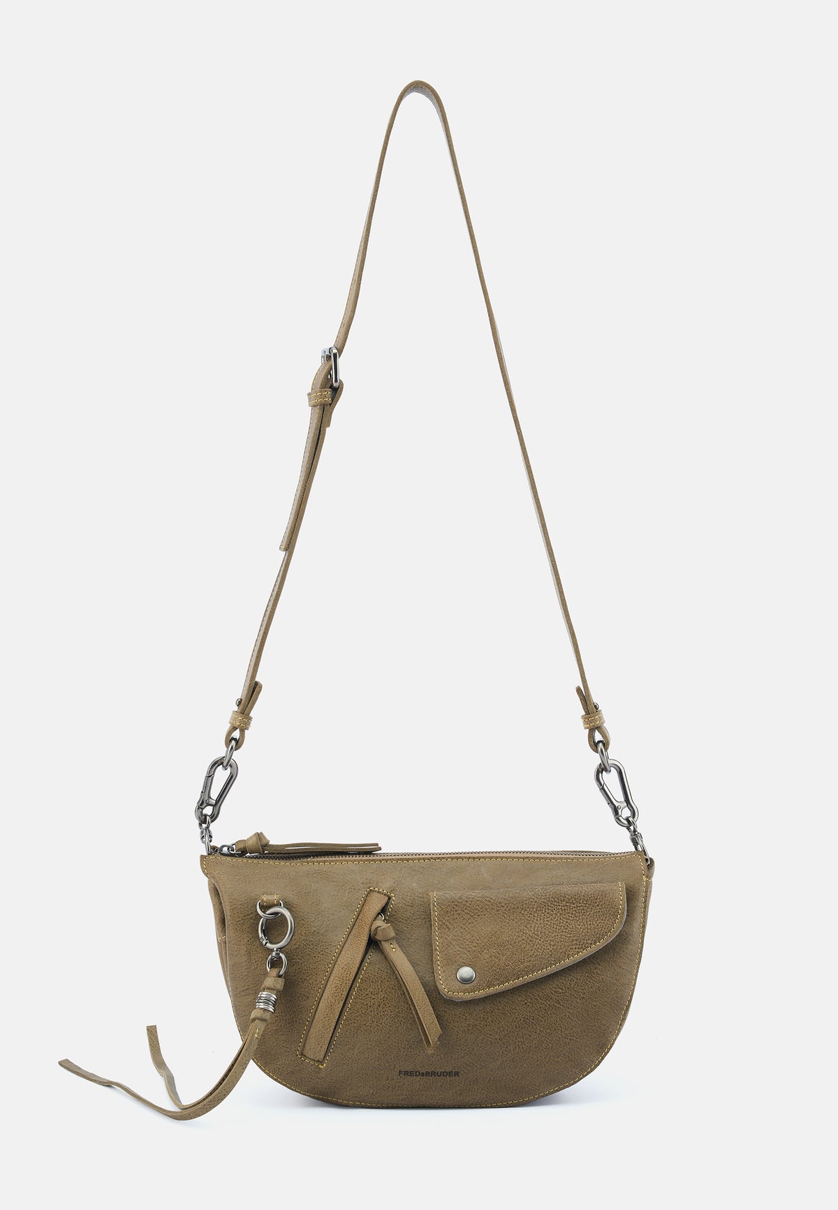 Khakifarbene kleine Curvetasche mit Kettenriemen und seitlichem Anhänger.