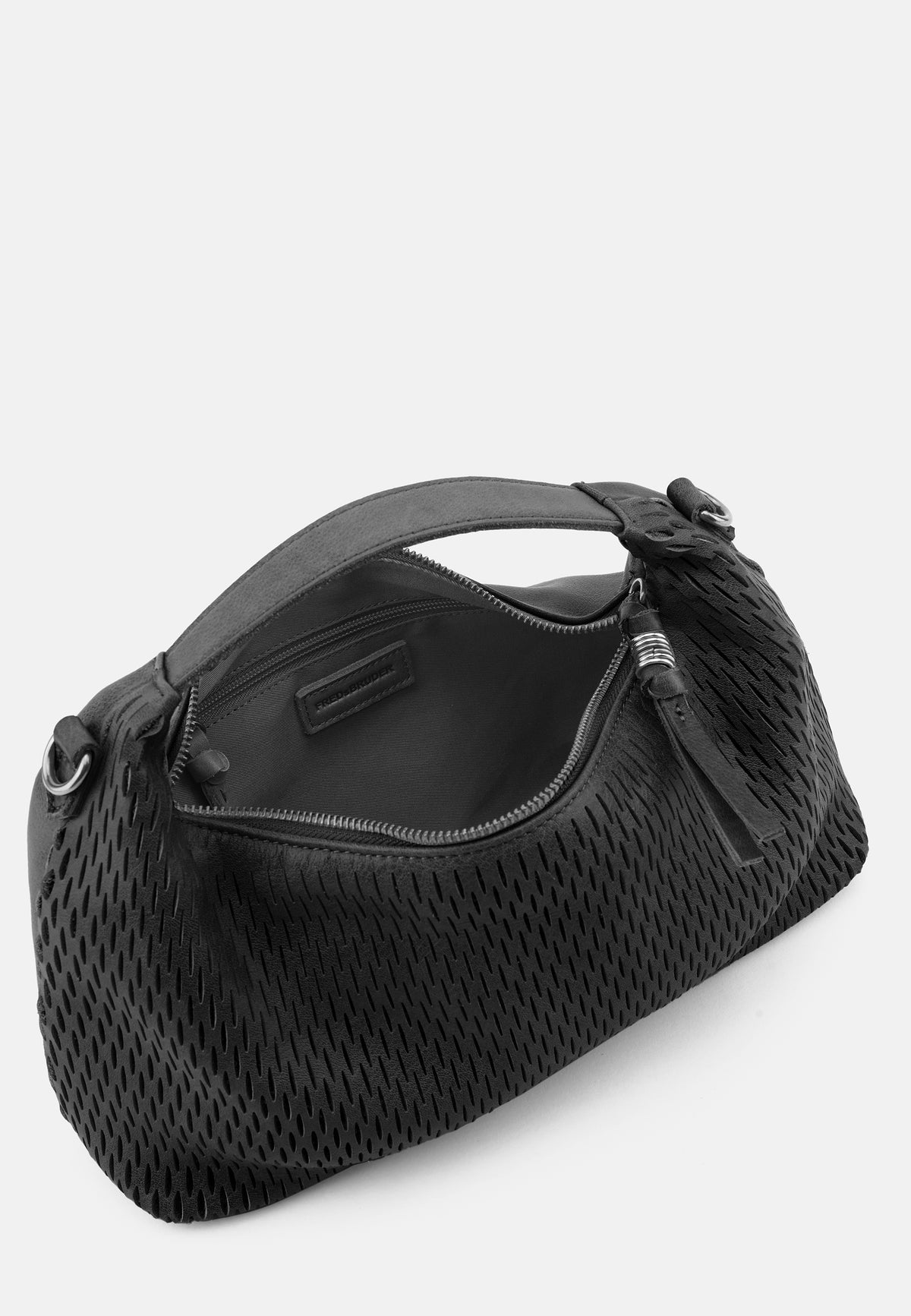 Schwarze Handtasche mit Prägstruktur, Reißverschlussfach und Zuglasche am vorderen Fach