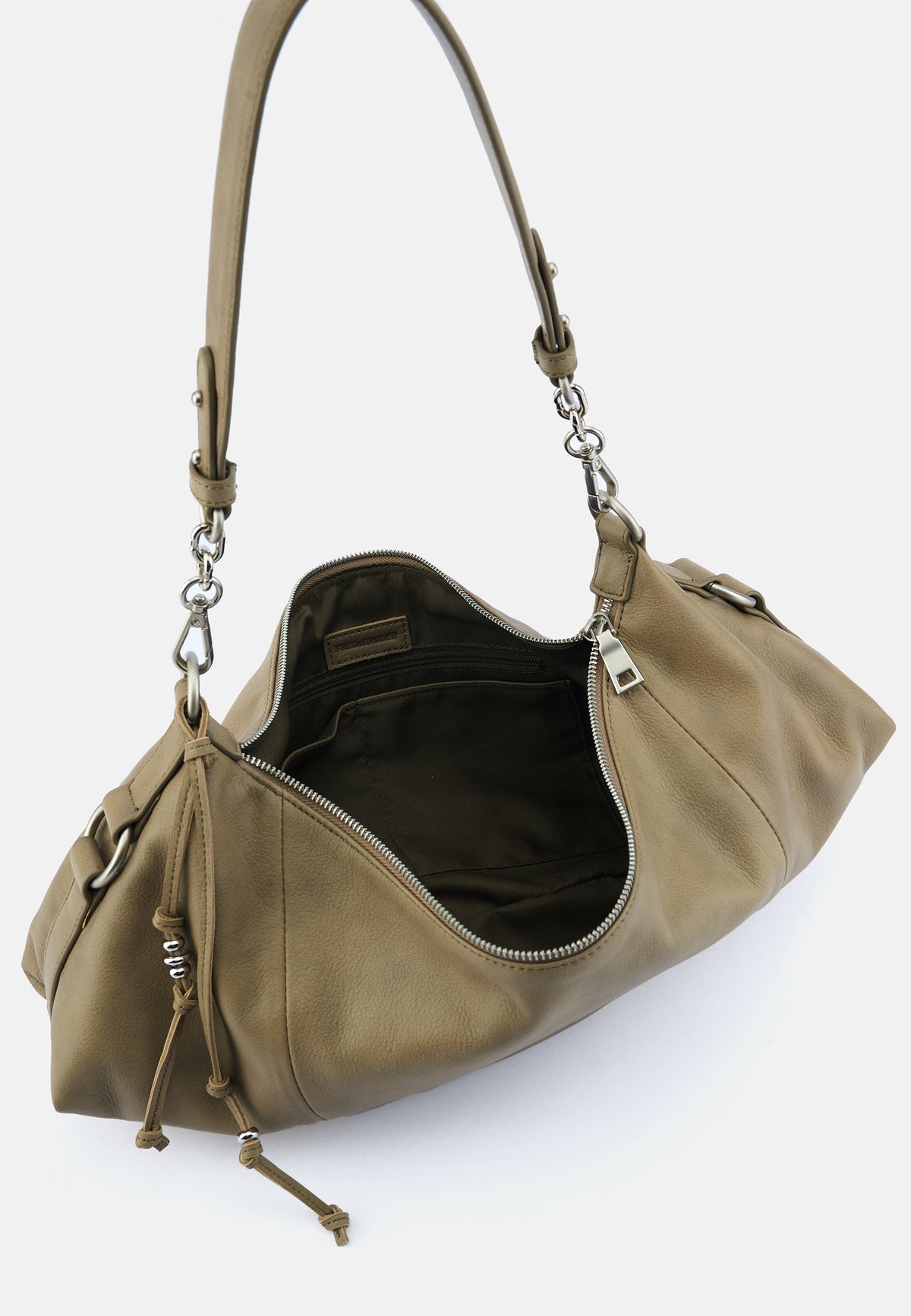 Große Schultertasche in Khaki mit offenem Innenfach und Reißverschluss, Kettenriemen